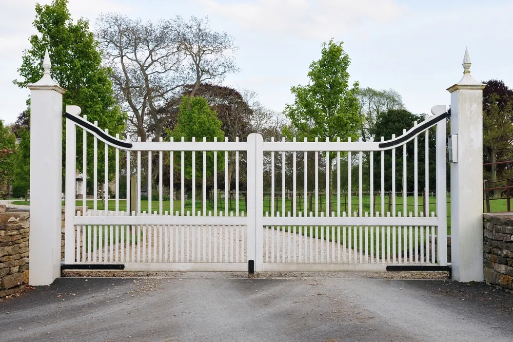 Professional HOA community cleaning